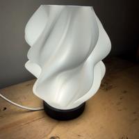 Lampada da tavolo design moderno