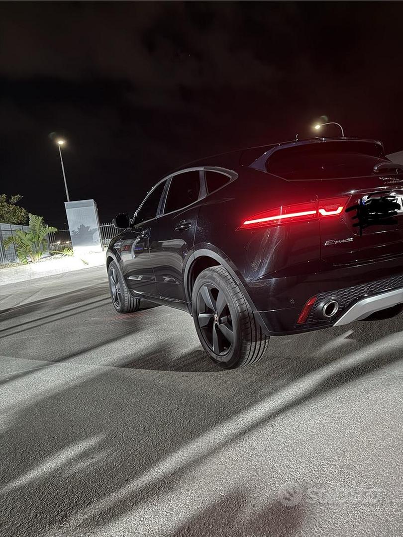 Jaguar E-Pace 2019 photo 2