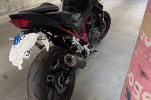 Moto Honda hornet 750