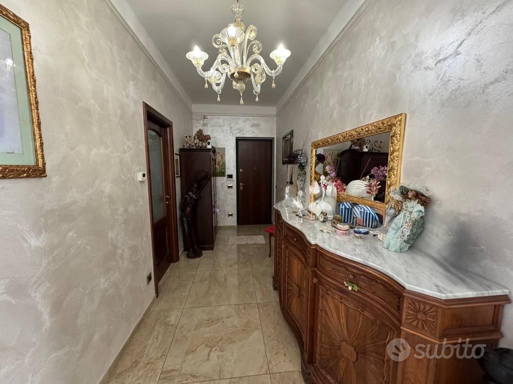 Appartamento di 116 m² con 5 locali a Sanremo - Altro