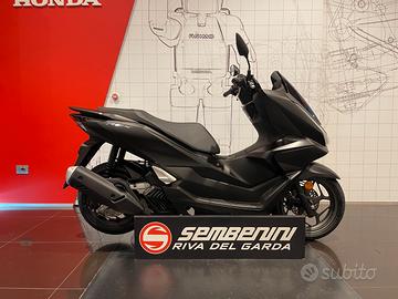 Honda PCX 125 ABS Mat Black