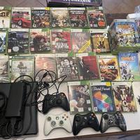 Xbox 360 con 4 controller e 20 giochi