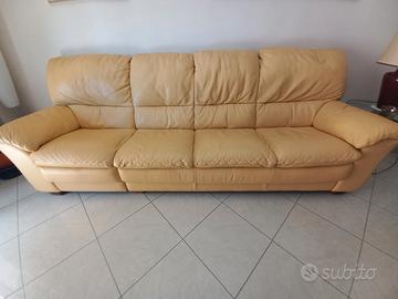 Divano in pelle artigianale 