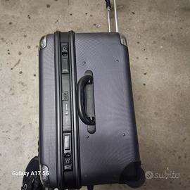 valigia da viaggio rappresentanza