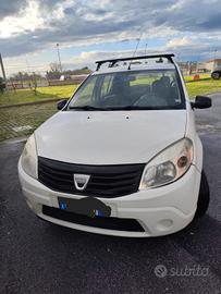 Auto Dacia Sandero 