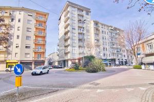 LOCALE COMMERCIALE AUTONOMO !!!