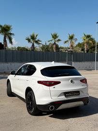 Alfa Romeo Stelvio 2.2 Turbodiesel 210 CV AT8 Q4 B