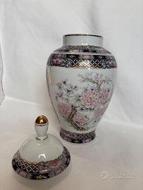 Vaso in porcellana dipinto a mano