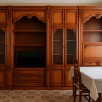 Parete attrezzata classica in legno massello 