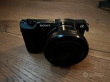 Sony a5100 + obiettivo 16-50 + batterie extra