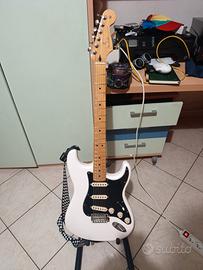 fender player II stratocaster polar white 