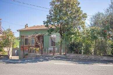 CASA INDIPENDENTE A MAGLIANO SABINA