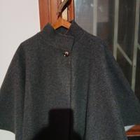 2 mantelline,1 grigia e 1 nera