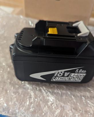 NUOVA batteria 18v 5Ah  + adattatore USB Makita 
