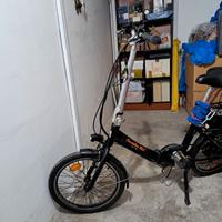 Bici elettrica pieghevole