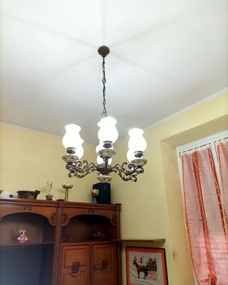 vecchio lampadario in ceramica 