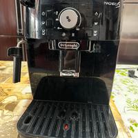 Macchina caffè espresso De Longhi “Magnifica S”