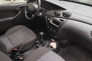 FORD FOCUS 14 BENZINA +GPL anno 2000