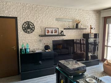 Parete tv attrezzata ikea besta