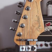 FENDER STRATOCASTER BLACKTOP 2011 HH FLOYD ROSE