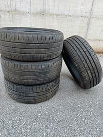 Pneumatici 205/55 R16