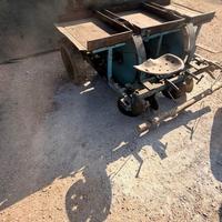 Pianta patate e 2 file con spandiconcime