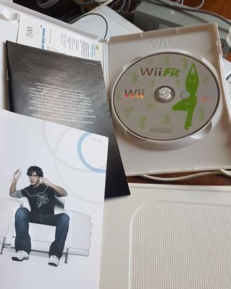 Nintendo wiifif  con pedan+ wii spor+ 2 controller