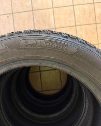 185 55 R15 Gomme invernali 85-90%