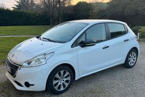Peugeot 208 van