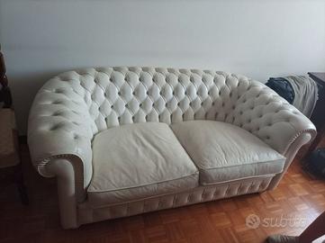 Coppia divani Chesterfield