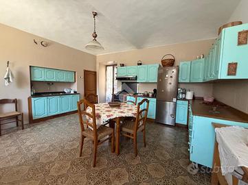 CASA SEMINDIPENDENTE A LANZO TORINESE