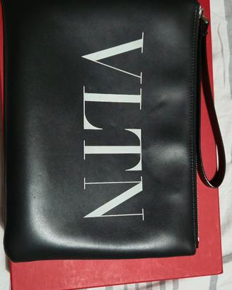 pochette valentino garavani 