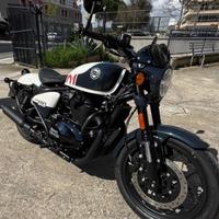 Royal Enfield Shotgun 650 Stencil White