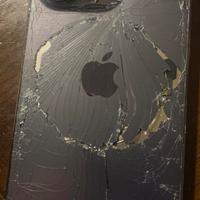 C.E.R.C.O IPHONE 14 e 15 ROTTI leggi bene annuncio