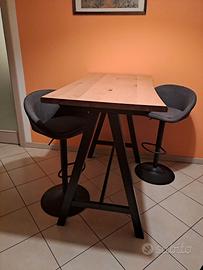Tavolo bar e 2 sgabelli