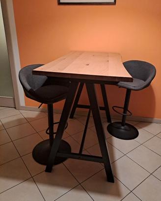 Tavolo bar e 2 sgabelli