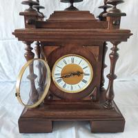 Orologio artigianale in legno