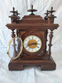 Orologio artigianale in legno
