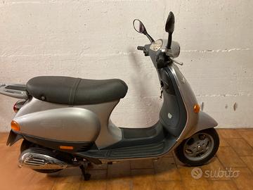Vespa et4 50 del 2003