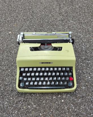 Macchina da scrivere Olivetti Lettera 32 originale