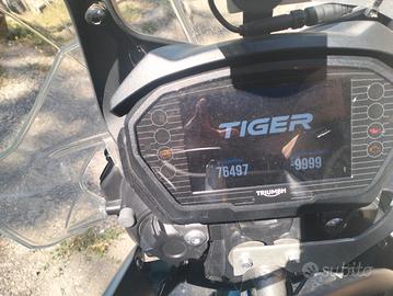  Triumph Tiger 800 xrx