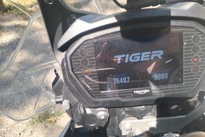  Triumph Tiger 800 xrx