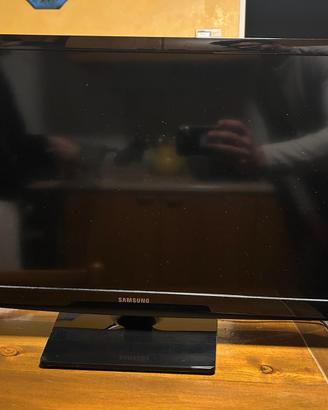 Tv samsung 24”