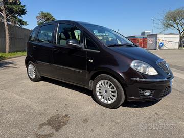 Lancia MUSA 1.4 8V Ecochic (GPL)