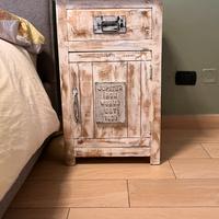 2 comodini stile industrial decapato