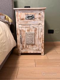 2 comodini stile industrial decapato