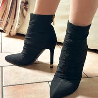 Stivaletti tacco a spillo effetto arricciato