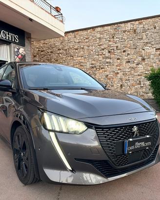 Peugeot 208 BlueHDi 100 CV- GT LINE- 2021-FULL