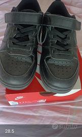 Scarpe nere Nike bimbo 28.5