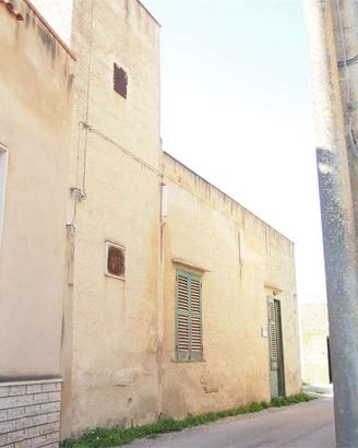 Casa di 100mq su 2 elevazioni con terrazzo di 70mq
